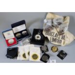 Box of assorted coins to include commemorative, Queen Elizabeth II 80th birthday £5 pair GB and