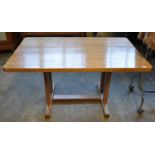 Good quality modern oak refectory type table. 138 x 79 x 73cm approx. (B.P. 21% + VAT)