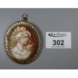 Large signed shell cameo brooch in heavy 9ct gold frame.(B.P. 21% + VAT)