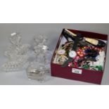 Art deco design glass dressing table set, together with a box of assorted costume jewellery and