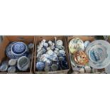 Four trays of Royal Doulton 'The Romance Collection' 'Lisette' coffee and dinnerware items to