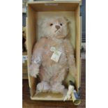 Steiff 'Teddy Rose' 1927 replica bear in original box with COA. (B.P. 21% + VAT)