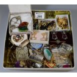 Tin of assorted vintage and other costume jewellery. (B.P. 21% + VAT)