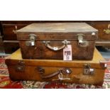 Late 19th/early 20th Century tan leather travelling vanity case, the interior with silk lining (no