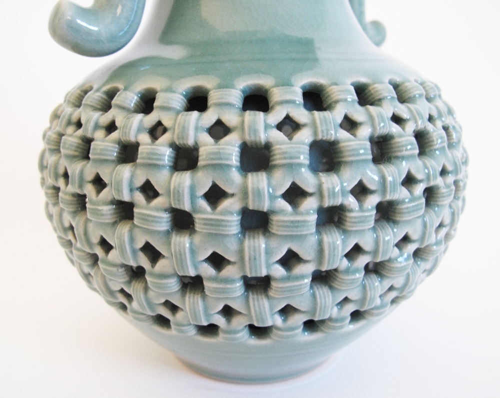 Korean reticulated double skin, ovoid celadon porcelain vase - Image 6 of 8