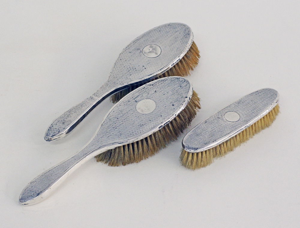 Dressing table ware. - Image 4 of 11