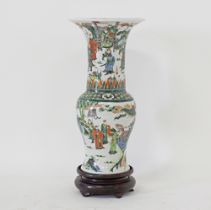Chinese porcelain Famille-Verte 'Romance of the Three Kingdoms' Yen Yen vase