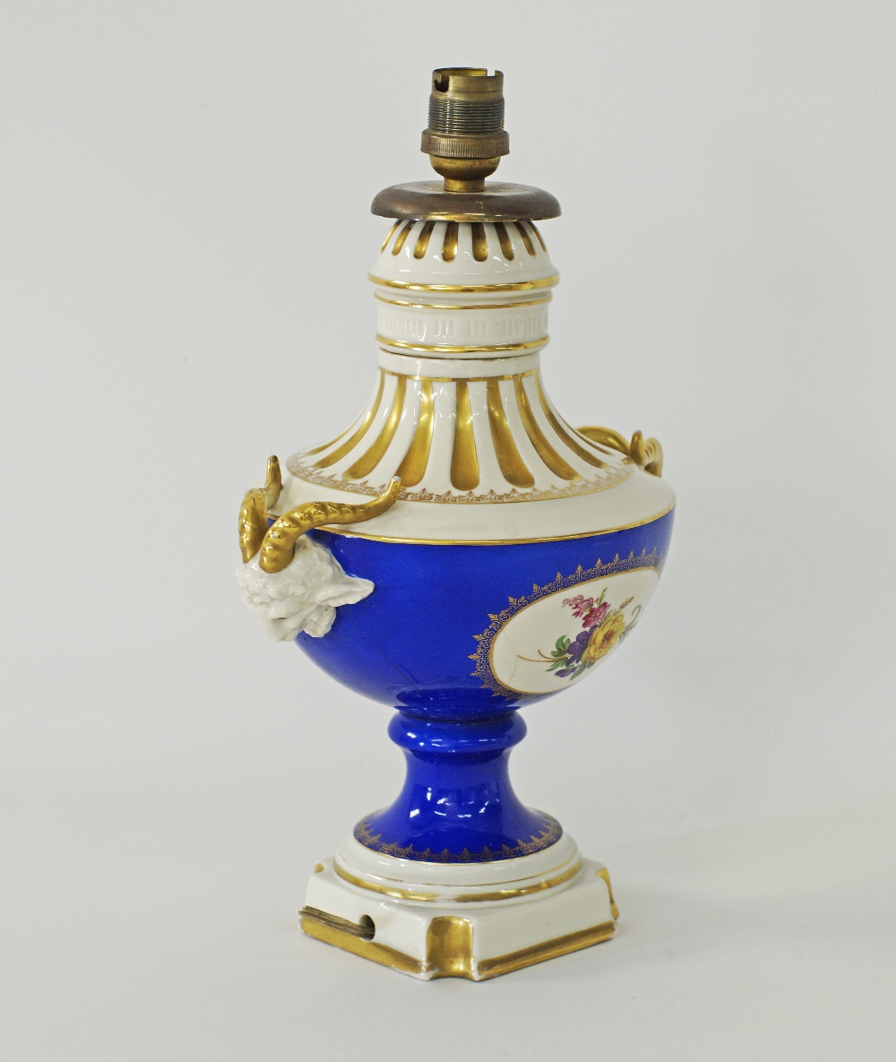 Dresden porcelain table lamp - Image 4 of 5