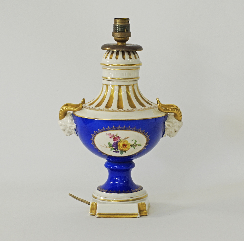 Dresden porcelain table lamp - Image 3 of 5
