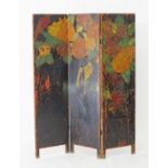 A three leaf folding screen