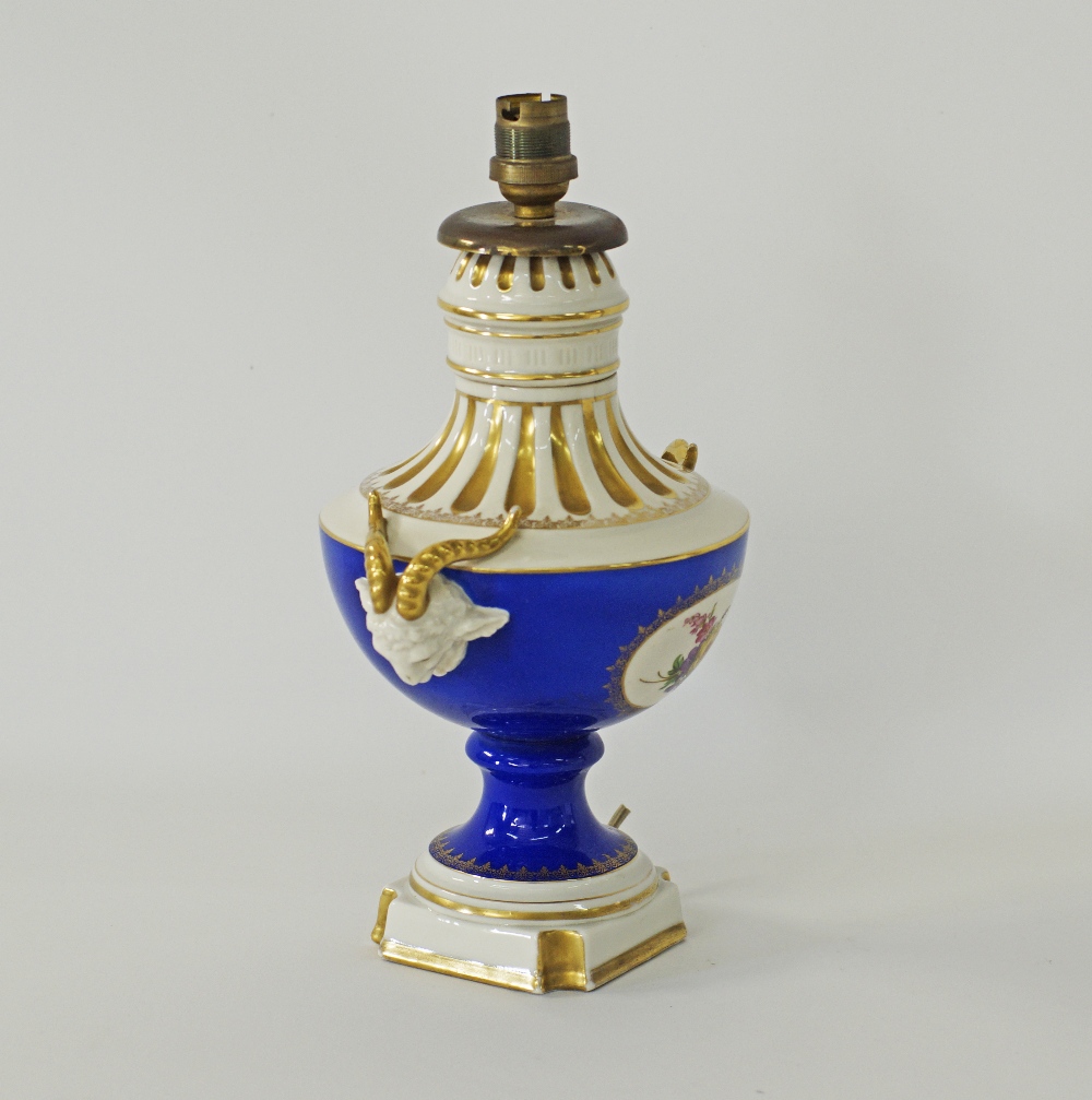 Dresden porcelain table lamp - Image 2 of 5