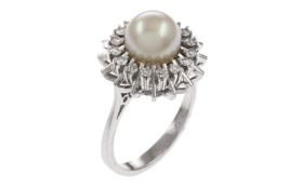 Ring 750/- Weissgold mit Diamanten und Perle 6.05g