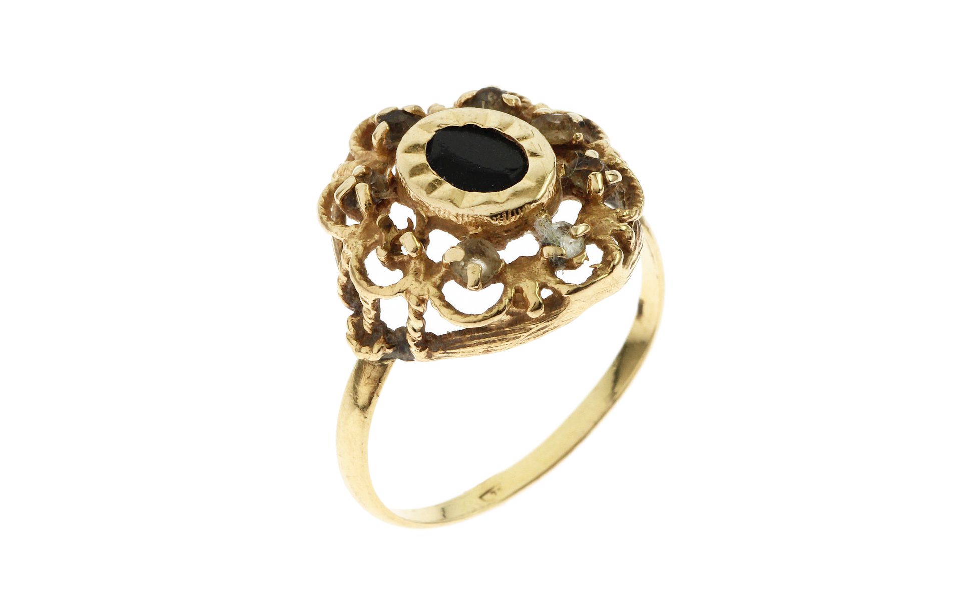 Ring 2.82g. 750/- Gelbgold mit Zirkonia und Onyx. Ringgroesse ca. 51