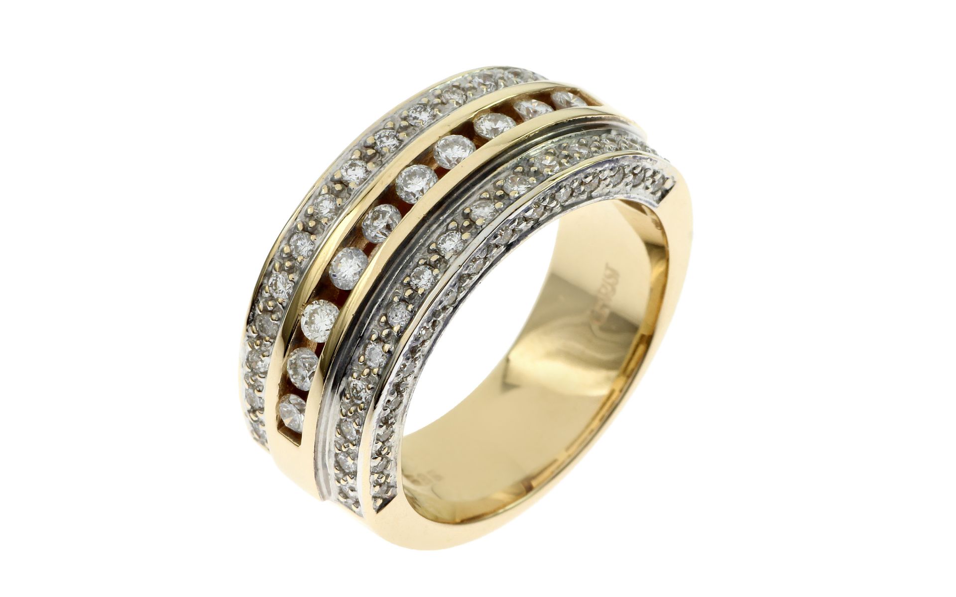Ring 13.70 g 585/- Gelbgold und Weissgold mit Diamanten. 70 Diamanten zus. ca. 1.40 ct.- Ringröße 59
