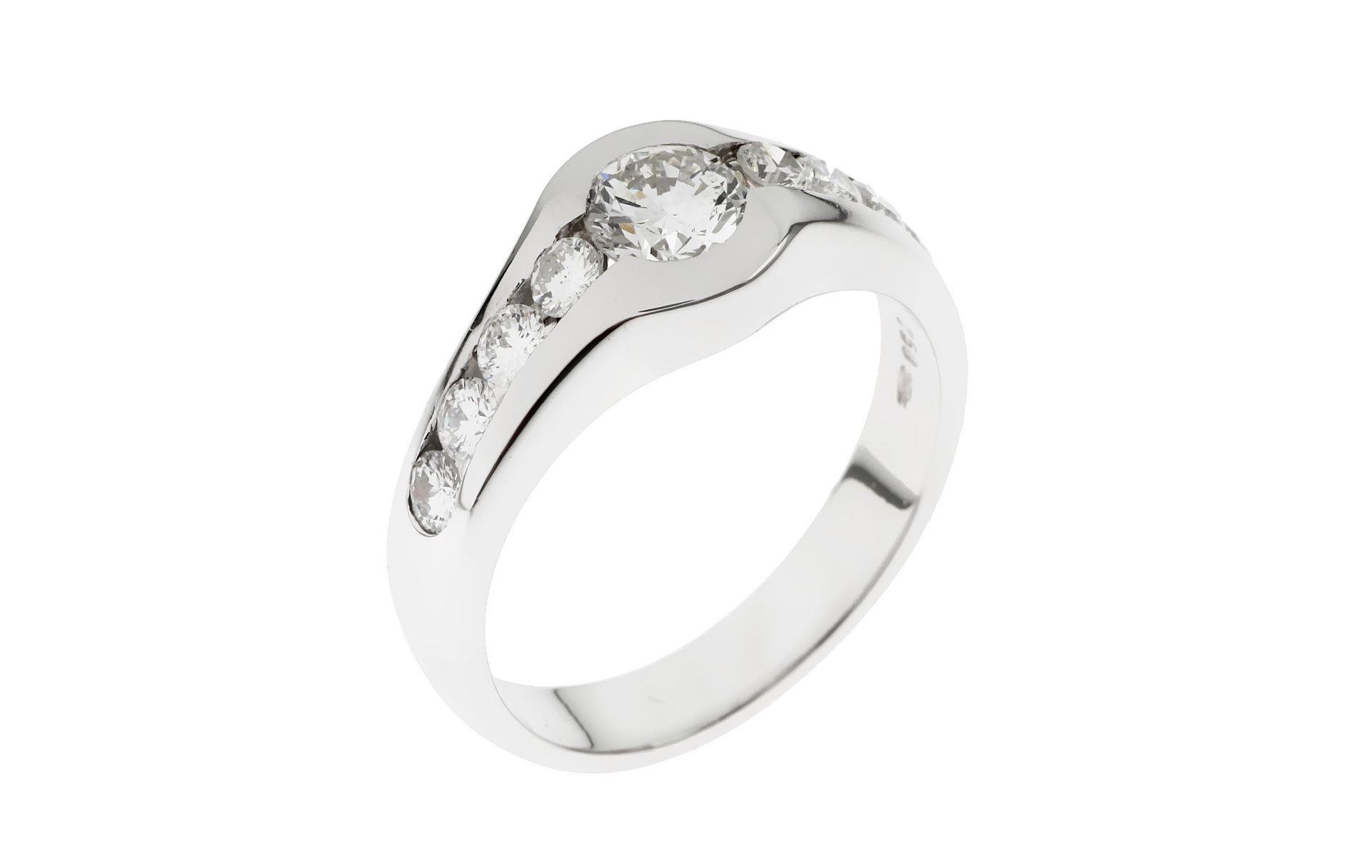 Ring 6.15 g 750/- Weissgold mit Diamanten. 1 Diamant ca. 0.50 ct. TTL/si. 8 Diamanten zus. ca. 0.40