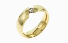 Ring 11.17 g 750/- Gelbgold mit 1 Diamant ca.0.12 ct. Y/p Ringgroesse 52
