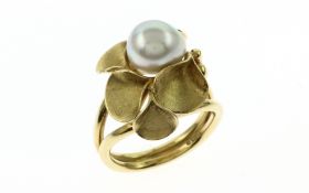 Ring 11.51 g 750/- Gelbgold mit Perle Ringgroesse 58