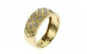 Ring 4.55 g 585/- Gelbgold und Weissgold mit 16 Diamanten zus. ca. 0.16 ct. 8/8 Schliff Ringgroesse 