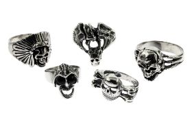 5 div. Totenkopf-Ringe 48.18 g 925/- Silber Ringroessen von 52 bis 70