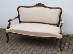 Rokoko-Sofa2 Hälfte 19. Jhd., elegantes Sofa in der Art des Rokoko, Nussbaumholz, plastisch