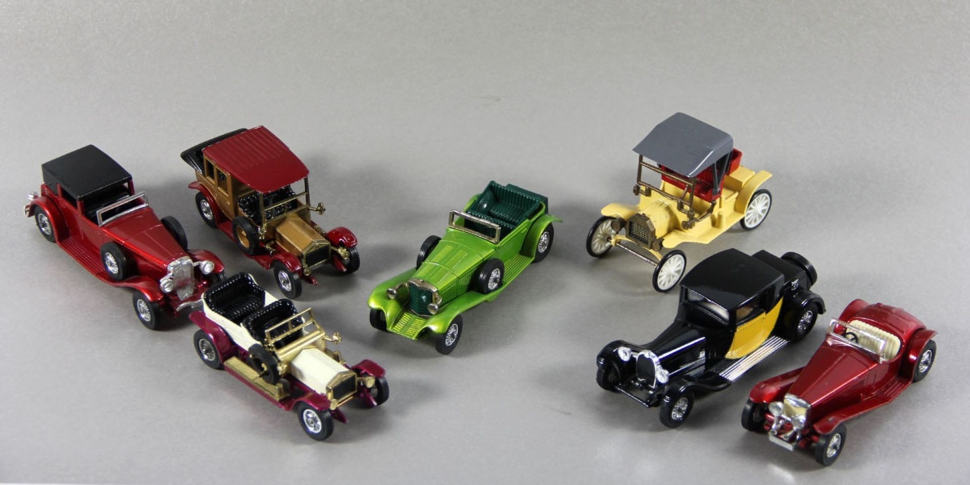 Konvolut Matchbox-Autos7tlg. Konvolut, davon 6 versch. Matchbox-Autos, anbei 1 Rami-Auto, Ge