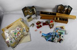 Konvolut Briefmarken und Spiele