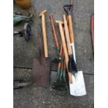 Quantity of Good Quality Garden Hand Tools