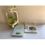 Spiralizer and Recipe Book Nutriscales