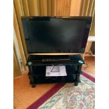Panasonic 32" LCD TV with Remote and Stand - Working