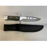 Large Hunting/Fishing Knife