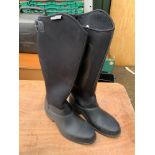 Gallop Yard Boots - Size 7