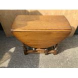 Small Oak Gate Leg Table - 48cm H