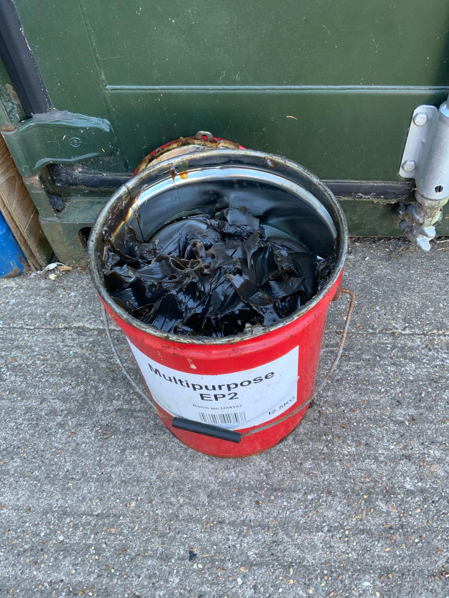 Tin of Grease - Image 2 of 2