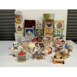 16x Boxed Novelty Teapots