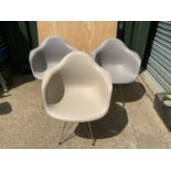 3x Modern Plastic Chairs