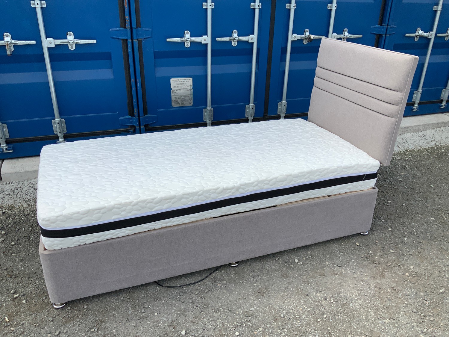 Electrically Adjustable Single Bed