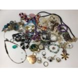 Quantity of Costume Jewellery