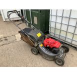 Honda 536 Pro Self Propelled Petrol Mower - Working