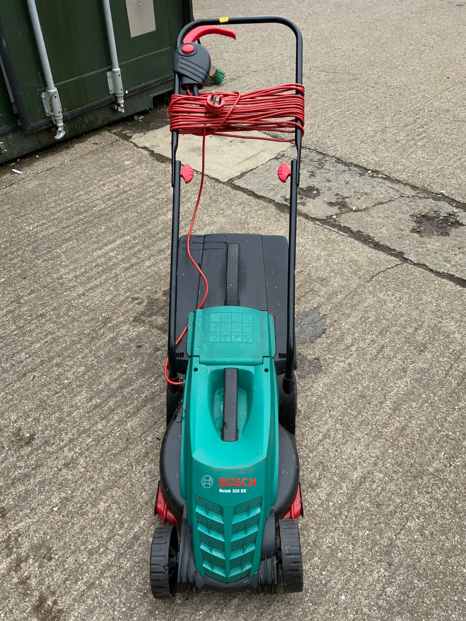 Bosch Rotak 320 ER Electric Lawnmower