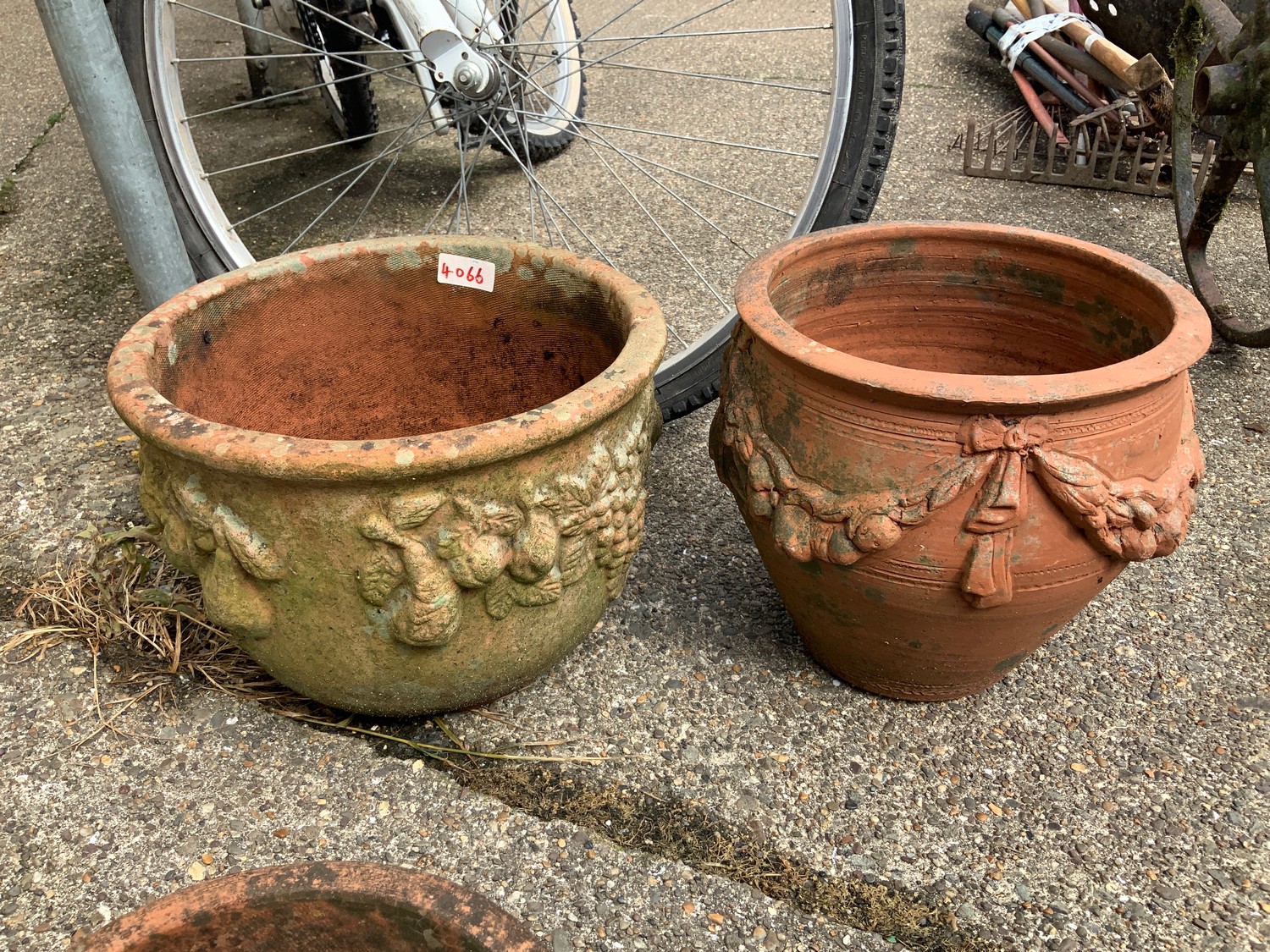 Quantity of Terracotta Pots