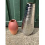 2x Modern Vases