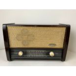 Murphy U598 Valve Radio