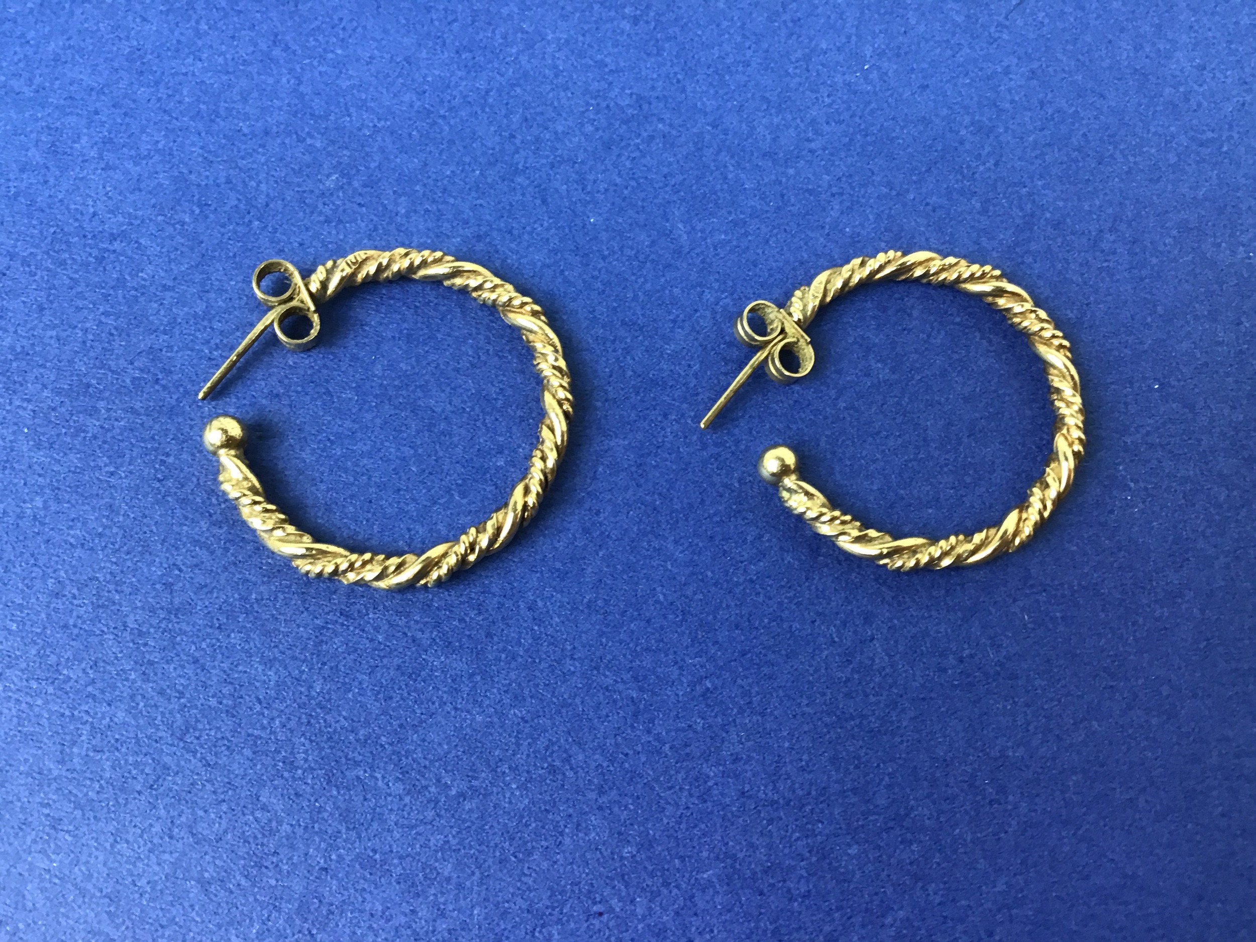 Pair of 9ct Gold Twisted Hoop Earrings - 5.36gms