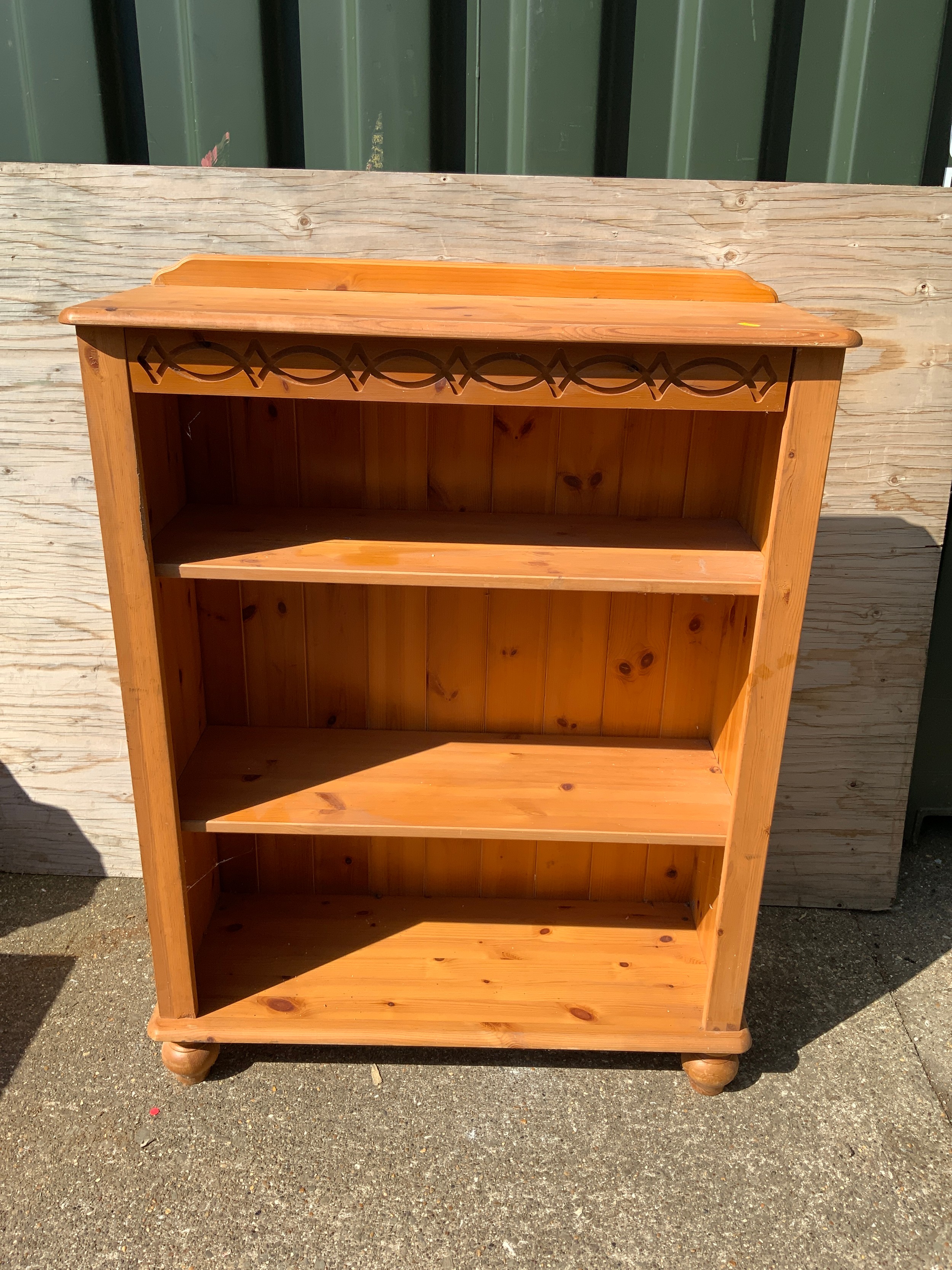 Pine Bookshelf on Bun Feet - 83cm x 106cm