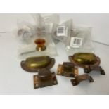 5x Amber Cabinet Knobs and Door/Drawer Handles