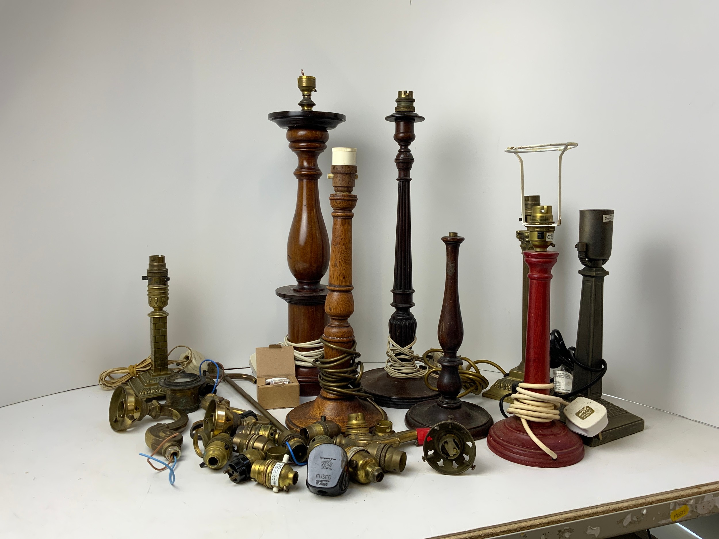 Quantity of Table Lamps and Fittings