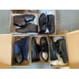 7x Pairs of Shoes/Slippers