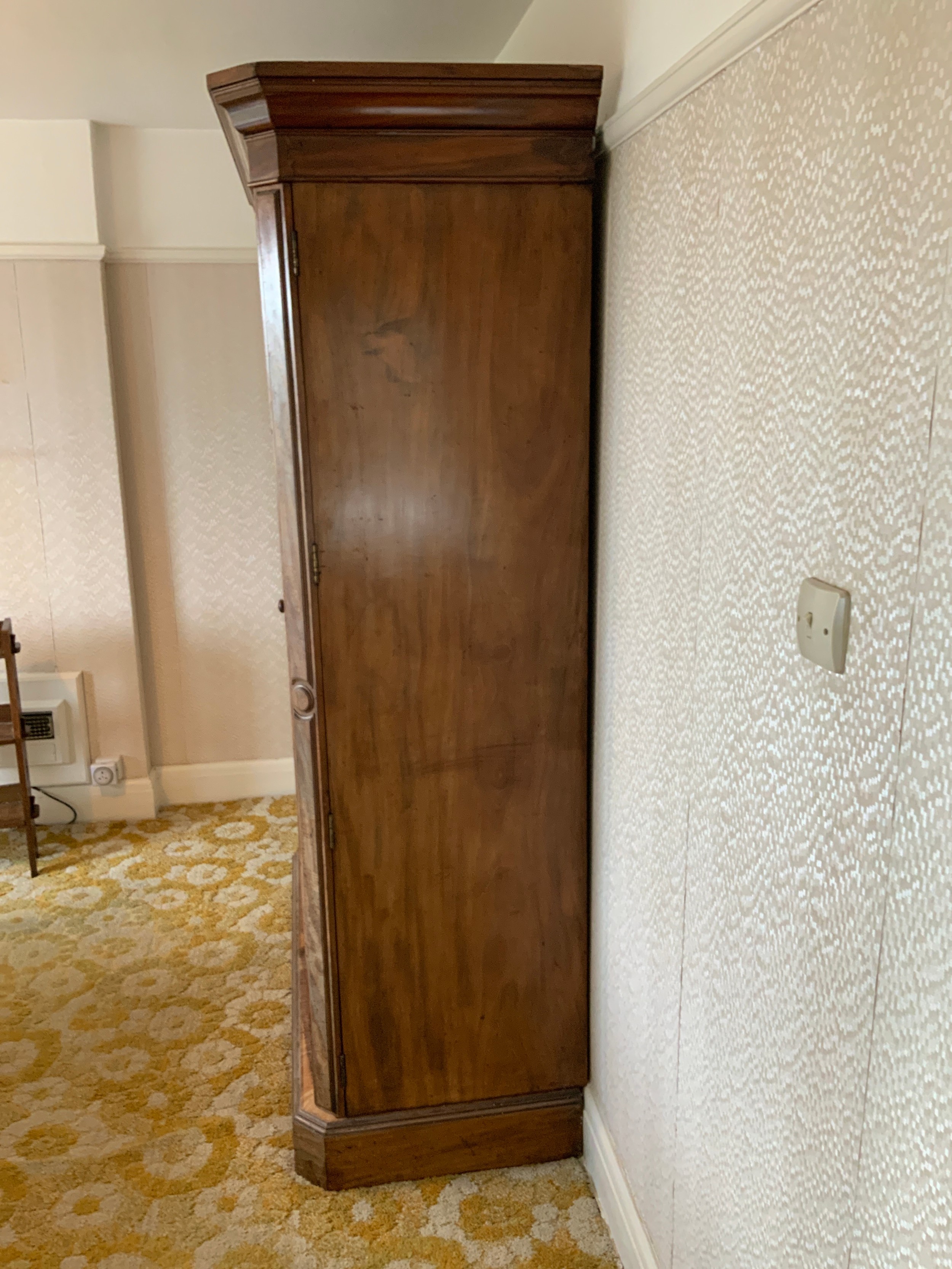 Victorian Mahogany Compactum Wardrobe - Image 3 of 3