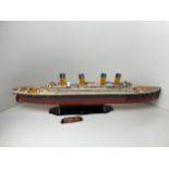 Model Ship - Titanic