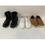 3x Pairs of Men's Shoes/Boots - Size 9/10